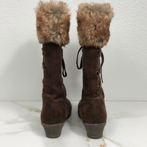 Boots with Fur - Picture 3 of 4